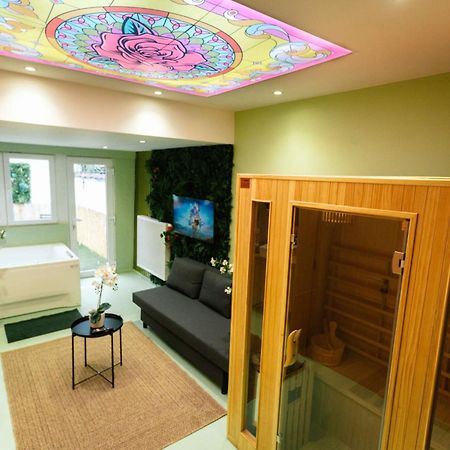 Capsule Flower - Balneo - Cinema - Billard - Nintendo Switch - Mons Centre Экстерьер фото